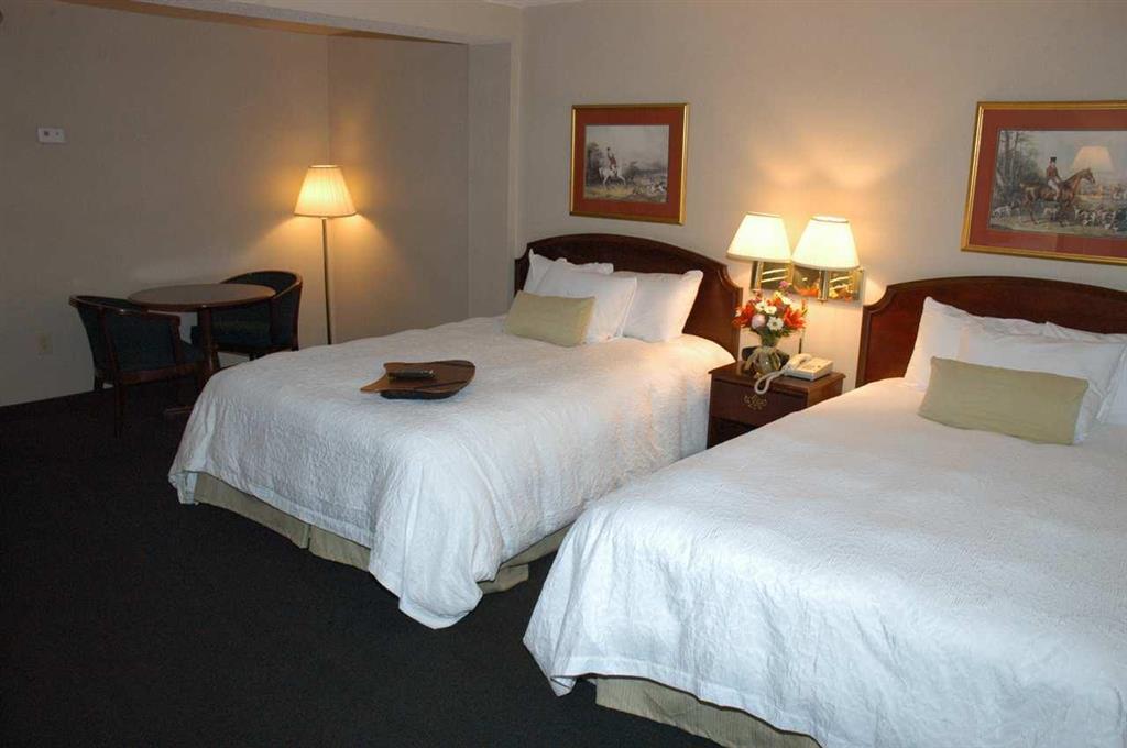 Hampton Inn & Suites Florence Center Номер фото